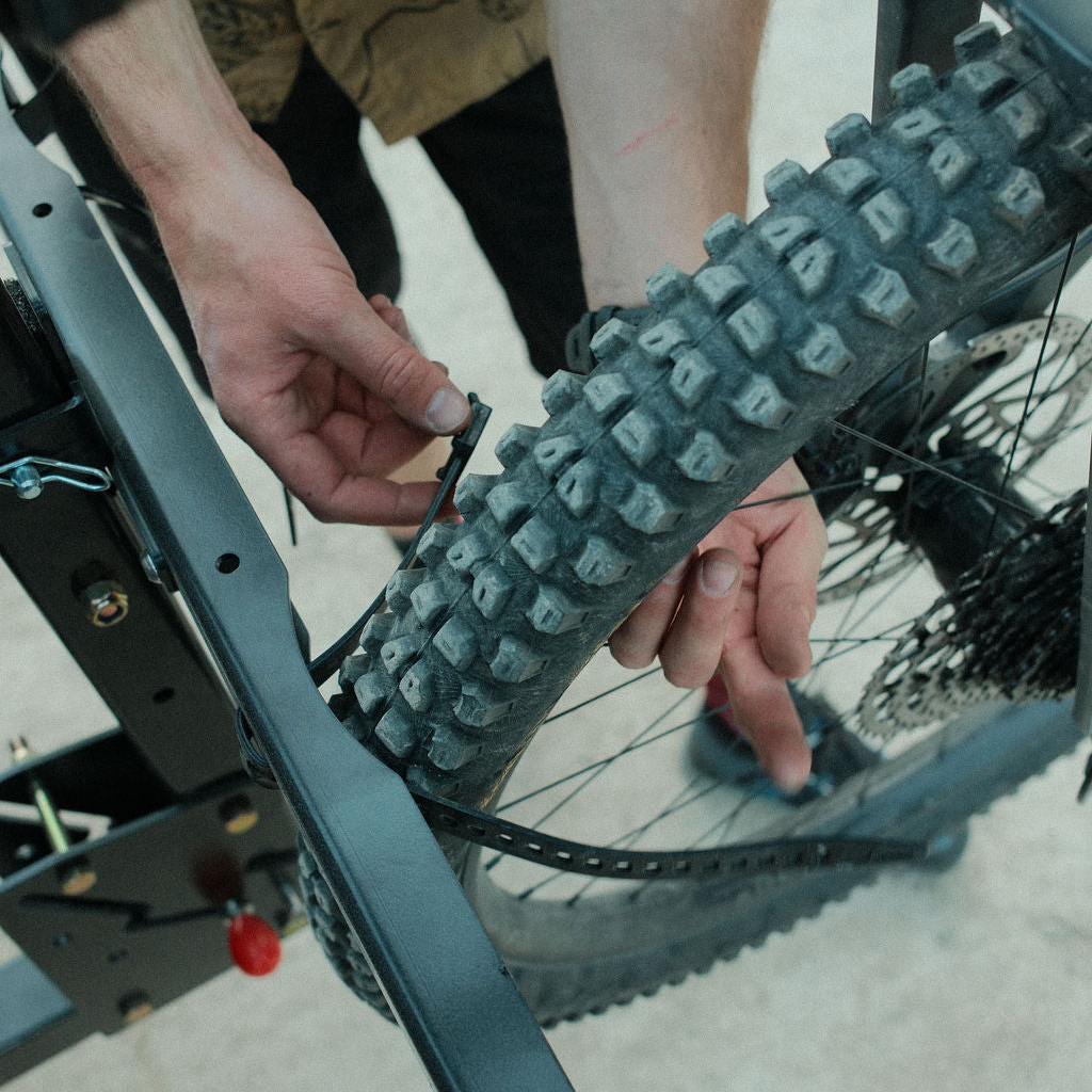 Chuck Rack 4-Bike Vertical Hitch Rack
